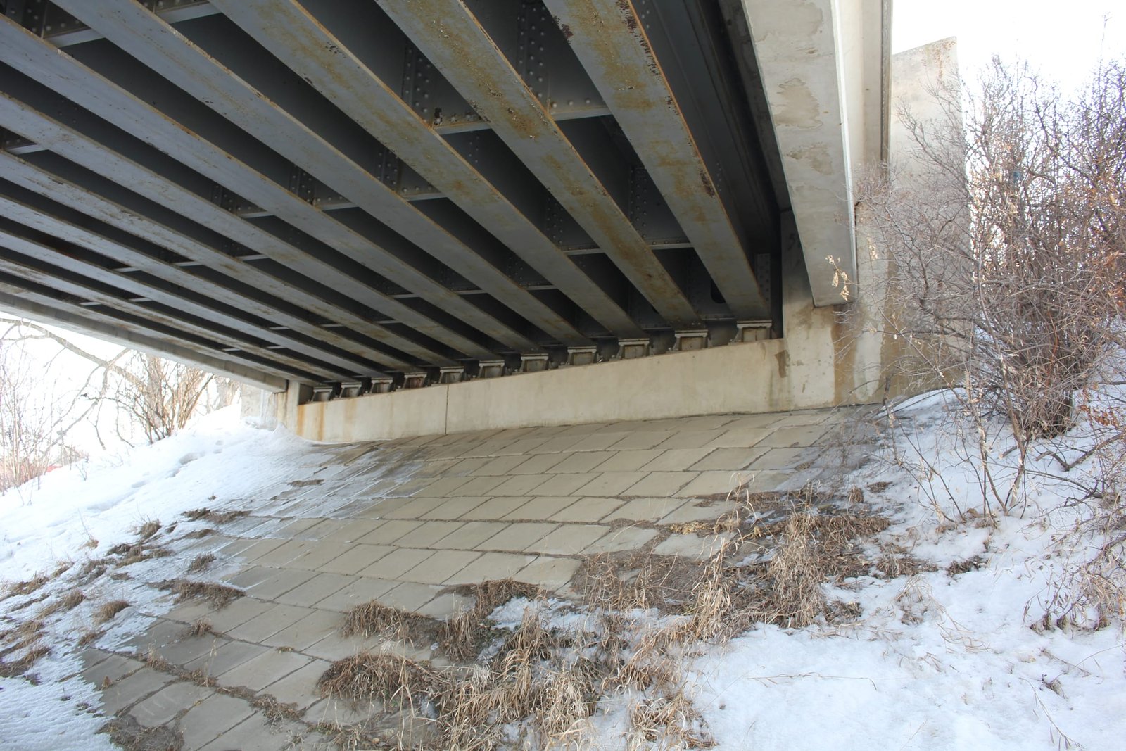 East abutment